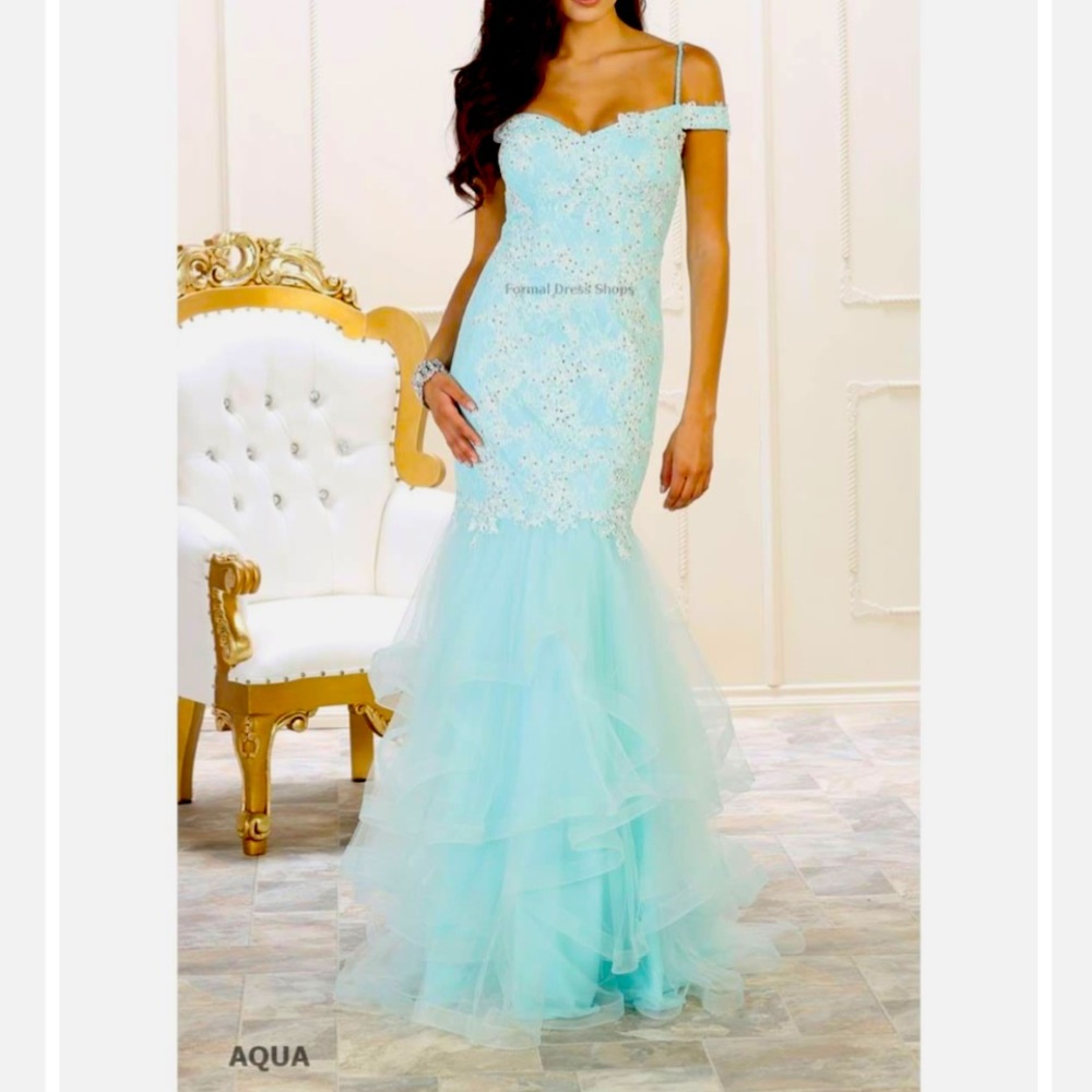NWT ROYAL QUEEN COLLECTION AQUA MERMAID FORMAL GOWN SIZE 4